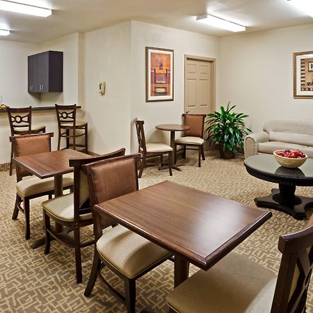 Holiday Inn Hotel & Suites Beaufort At Highway 21 By Ihg Exterior foto