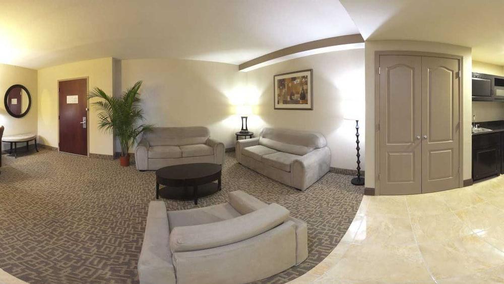 Holiday Inn Hotel & Suites Beaufort At Highway 21 By Ihg Exterior foto