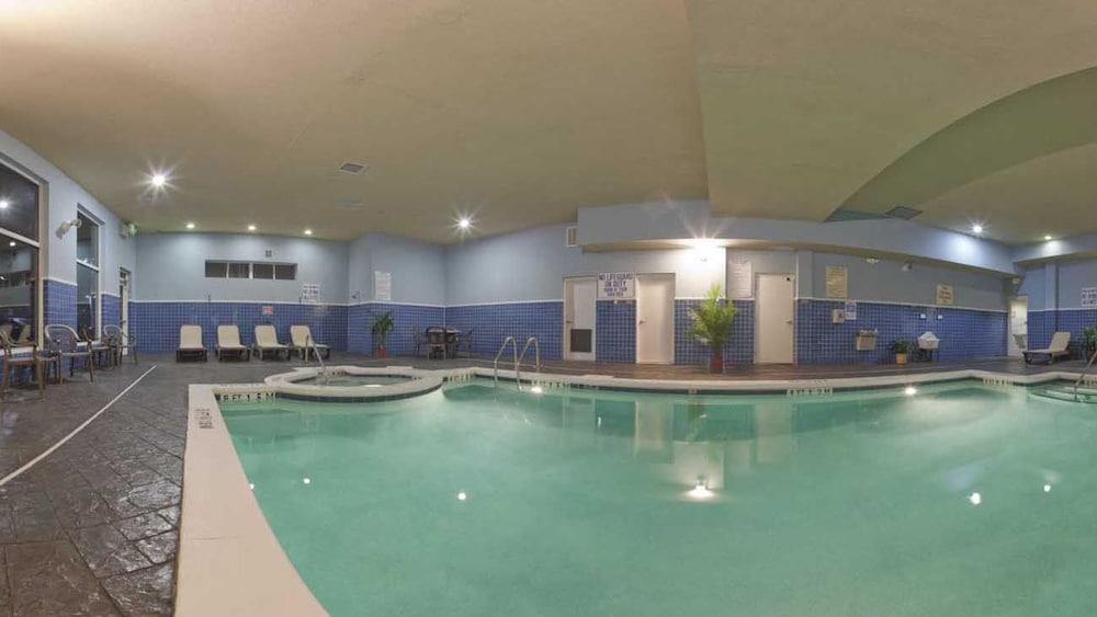 Holiday Inn Hotel & Suites Beaufort At Highway 21 By Ihg Exterior foto